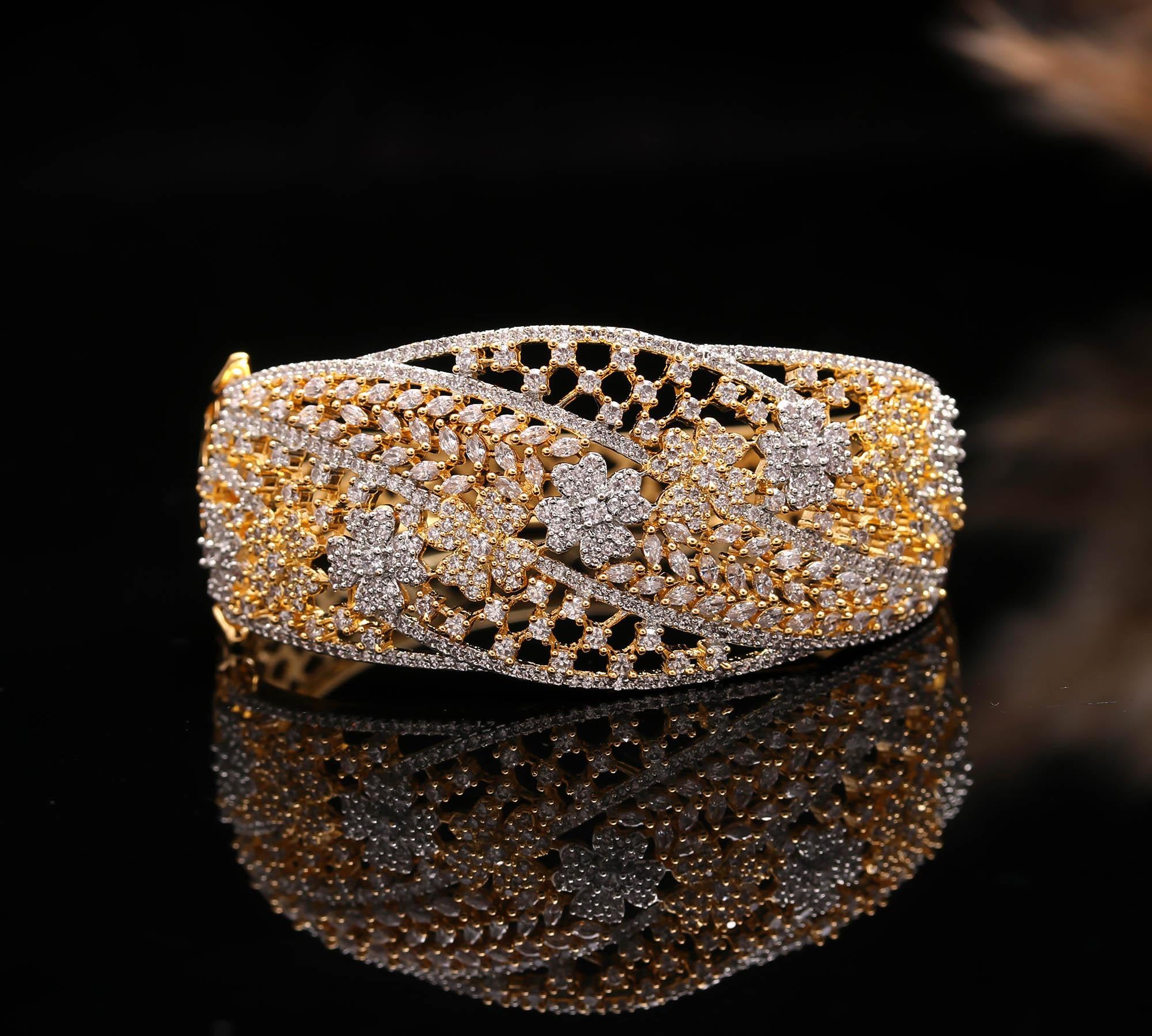 Elegant Gold-Plated Floral Diamond-Cut Bangle – Premium Bridal & Festive Jewelry for Women