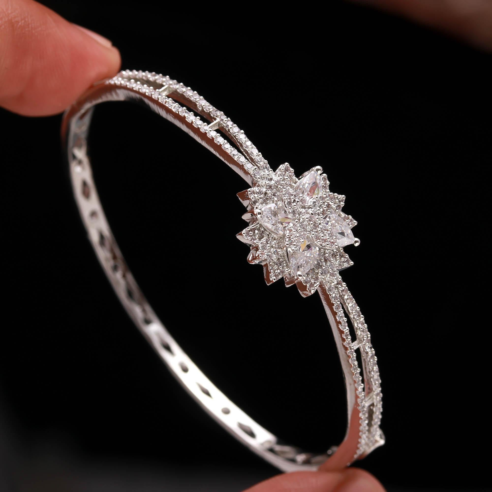 The Everyday Glint - Simple Silver Essential