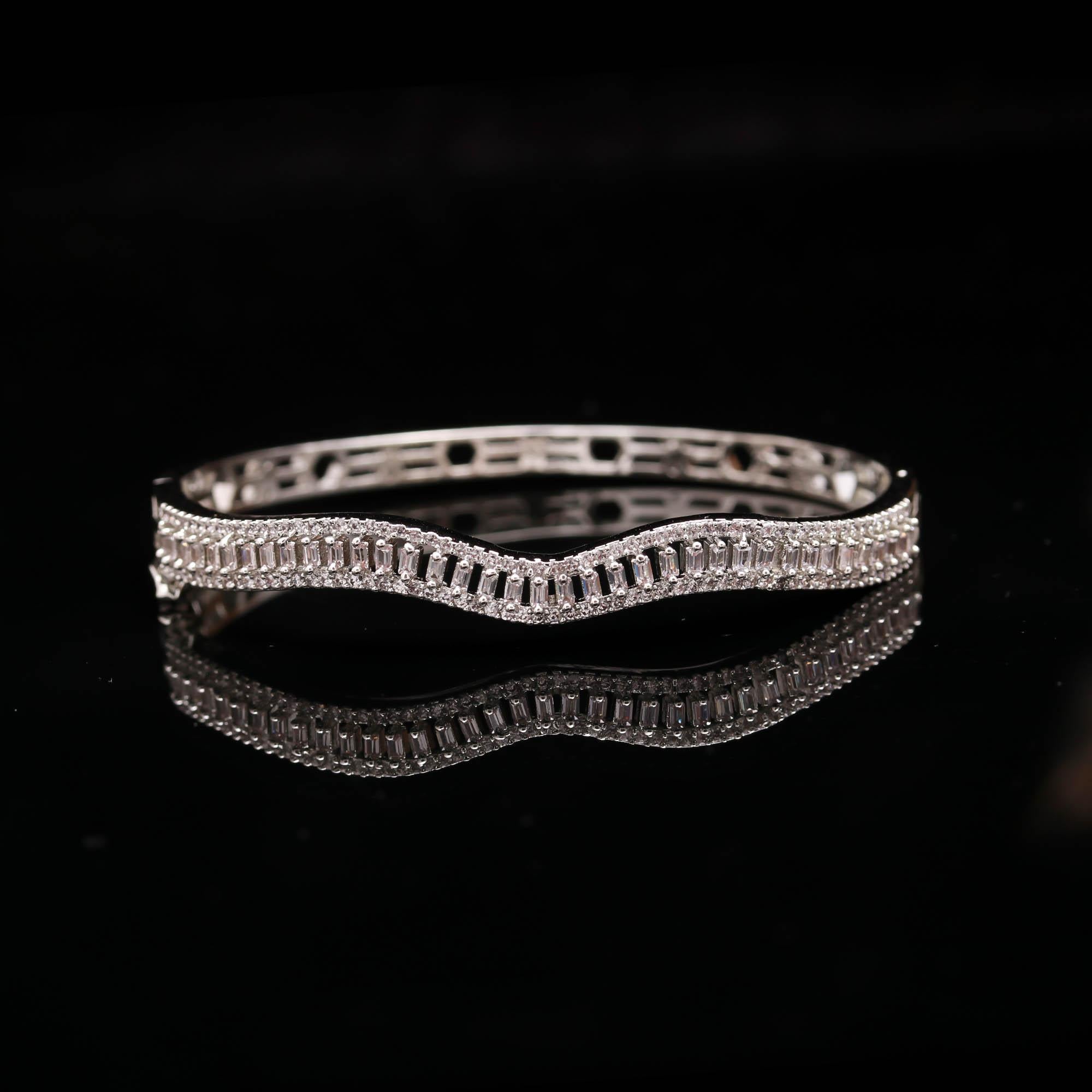 The Ice Cascade - Teardrop AD Kada