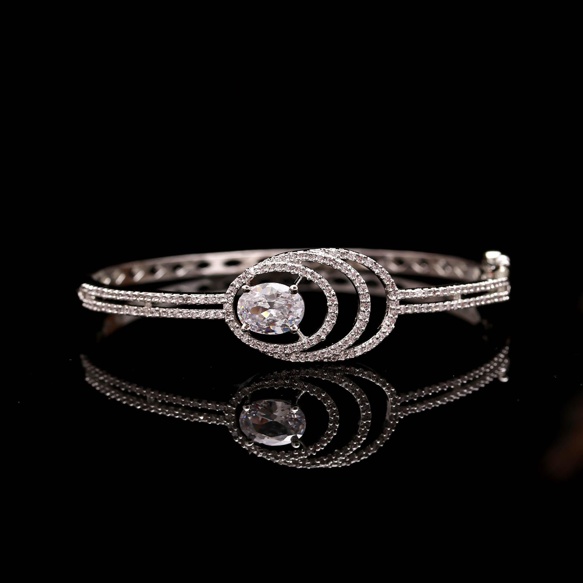 The Contoured Edge - Ergonomic Silver Kada